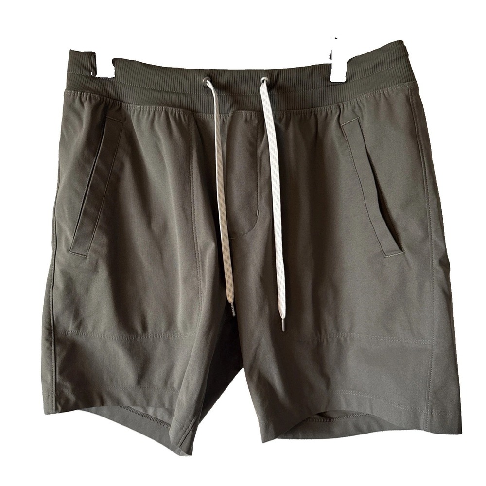 Vuori Gray Meta Easy Mens Activewear Shorts V3011 Size Medium
